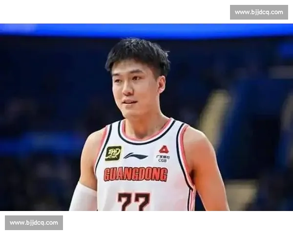 黄荣奇官宣加盟北京首钢！合同到期后开启新征程，已与球队汇合备战新赛季